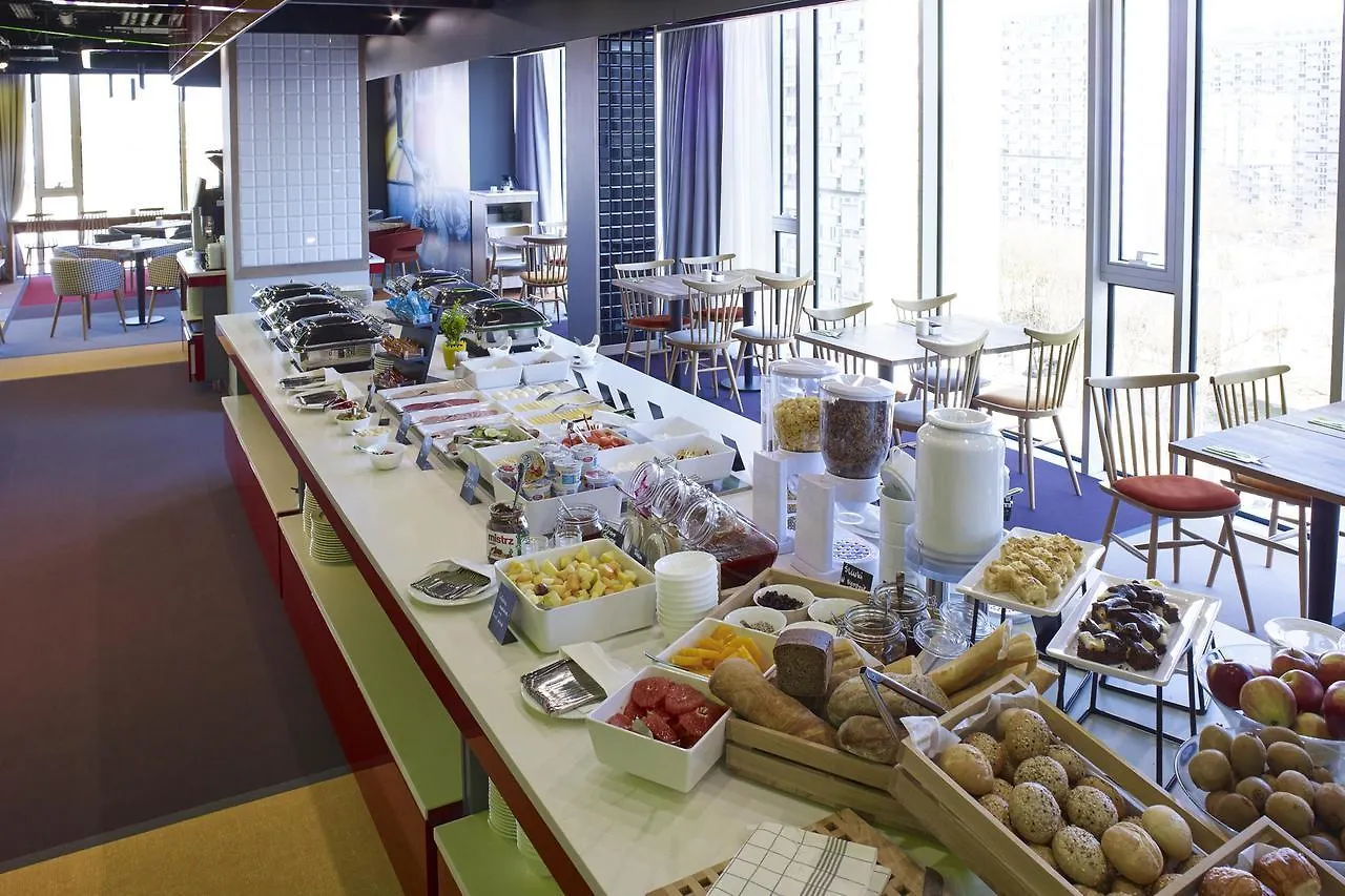 Ibis Styles Warszawa City 3*, Varşova Polonya