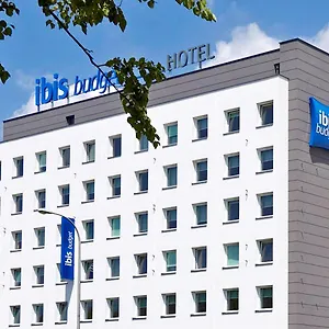 Ibis Budget West Station Hotel